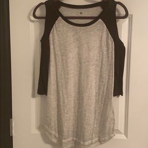 cold shoulder half sleeve top ッ